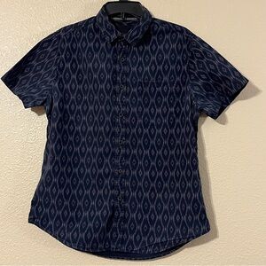 21 Men Men’s L Navy Blue w/ Gray Geometric Pattern Short Sleeve Button Up Shirt